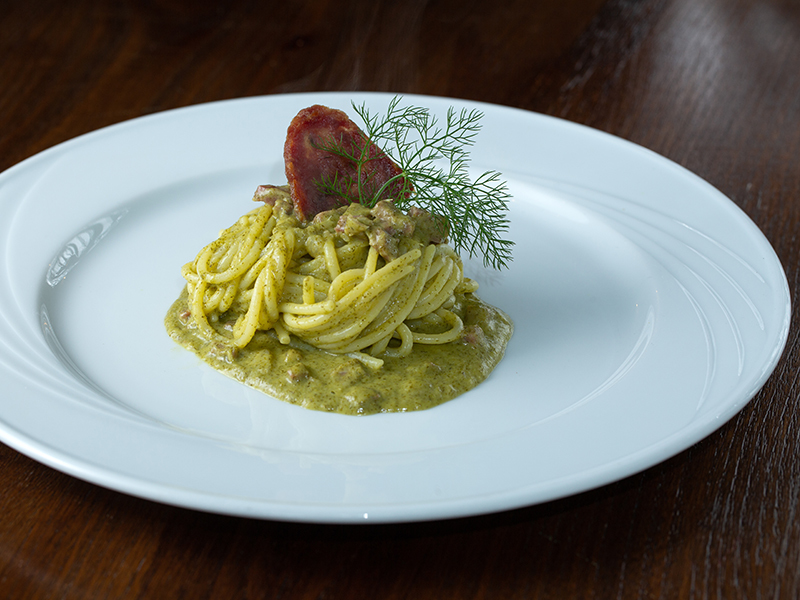 Spaghettoni with wild fennel pesto
